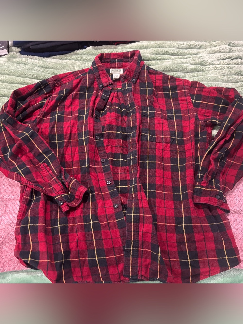 L.L. Bean Red and Black Plaid Button-Down Shirt XL flannel